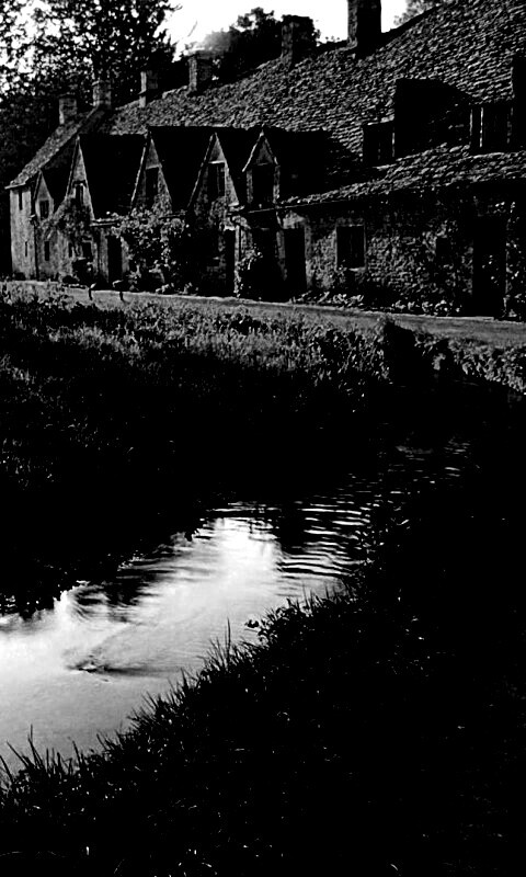 Домик в Англии обои