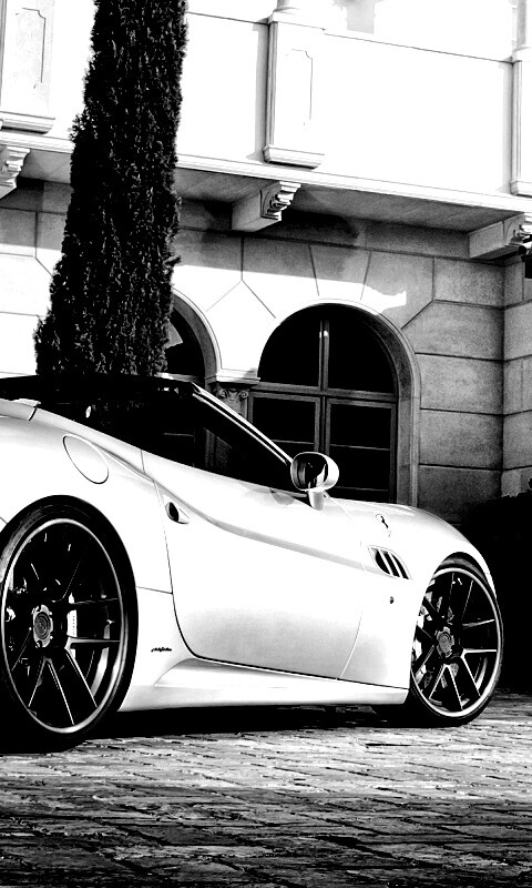 Ferarri у особняка обои