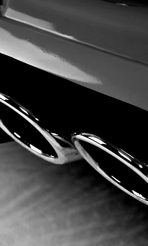 Выхлопная труда обои