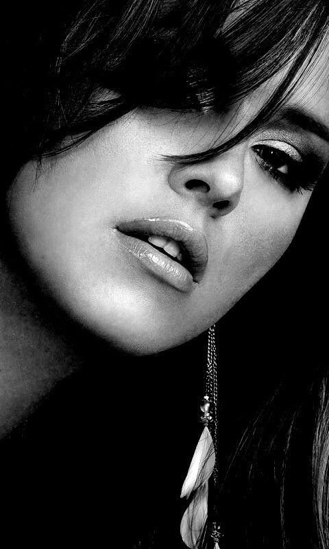 Брюнетка обои