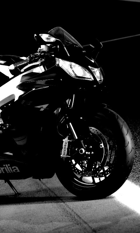 Aprilia на треке обои