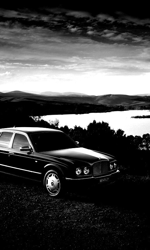 Бентли у озера обои