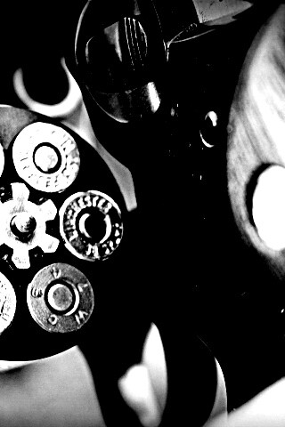 Револьвер обои