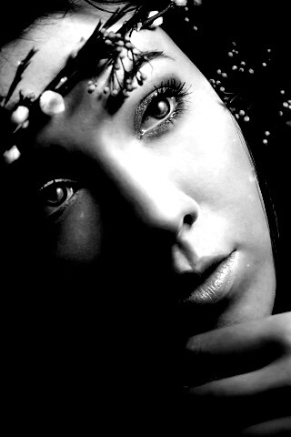 Девушка в венке обои