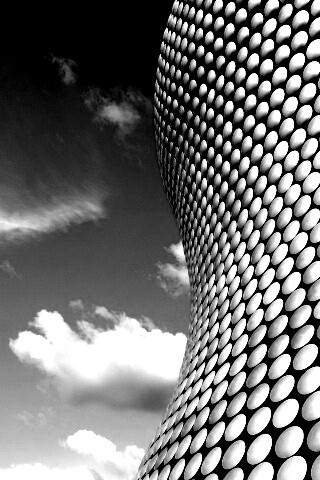 Стена из белых кругов обои