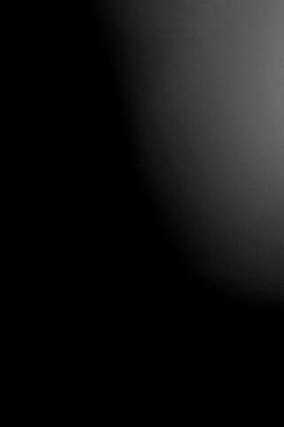 Желтый свет на зеленом фоне обои