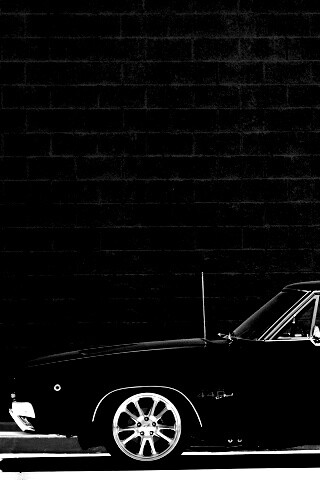 Черный Додж у стены обои