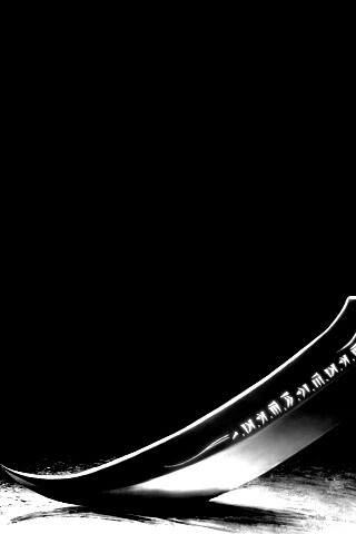 Клинок с магическими рунами обои