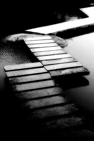 Дорожка над водой обои