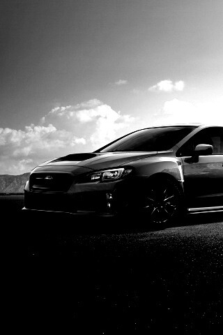 Subaru WRX на пустынной трассе обои