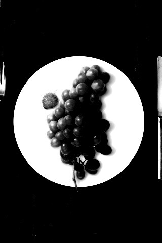 Виноград с клубникой обои