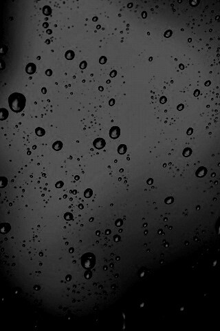 Обои капель дождя на стекле обои