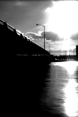 Залитый солнцем мост обои