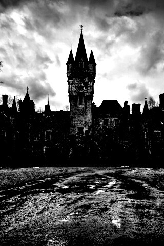 Разрушающийся замок обои