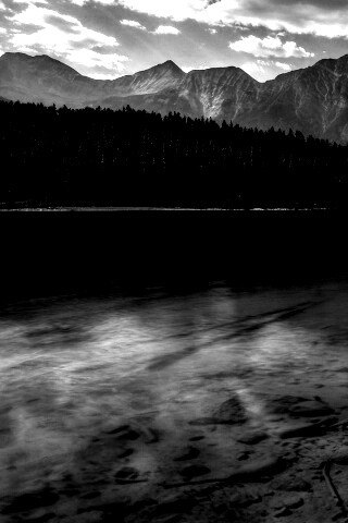 Зеленое озеро обои