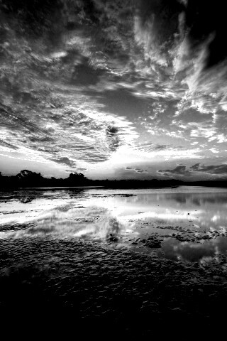 Дивный закат на озере обои