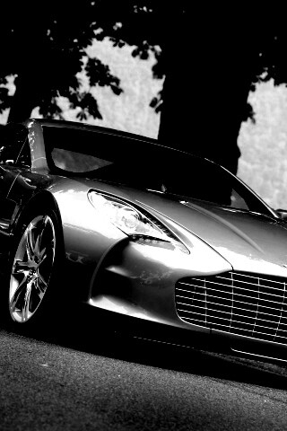 Aston Martin за городом обои