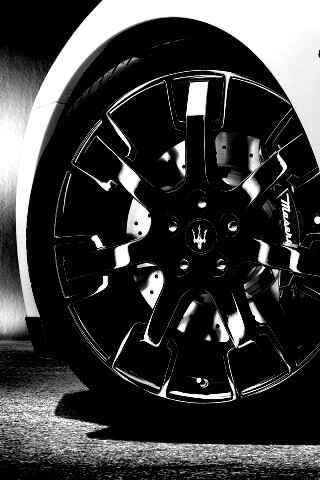 Колесу Maserati Granturismo обои