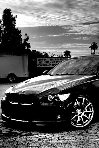 Чёрный БМВ обои