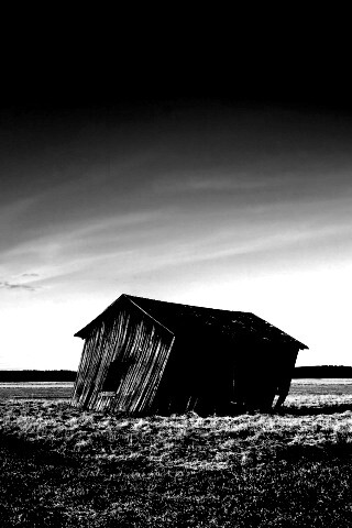 Покосившийся сарай обои