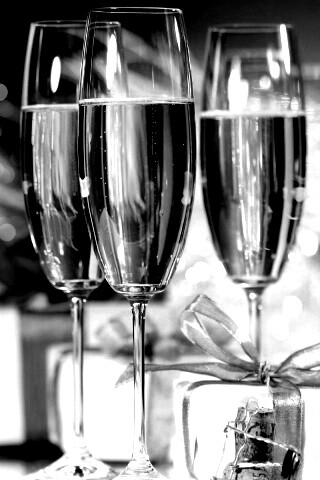 Бокалы с шампанским обои