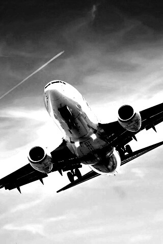 Лайнер в небе обои