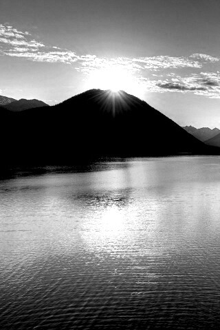 Закат в горах обои