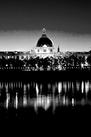 Отражение набережной обои