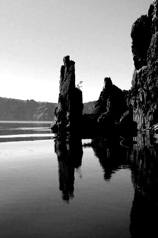 Скалистый берег обои