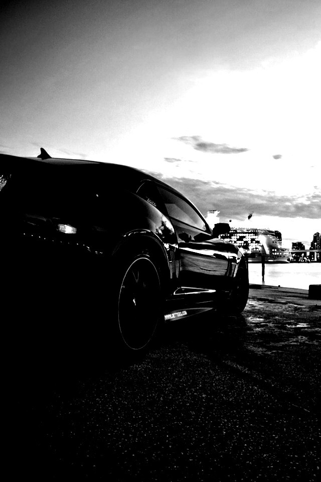 Черный спорткар обои