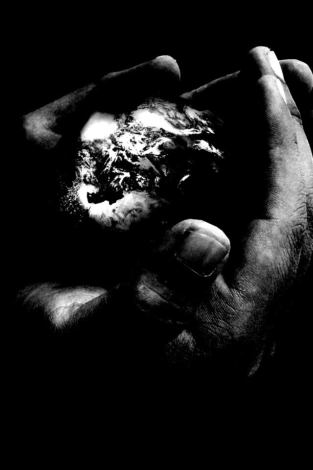 Мир в руках обои