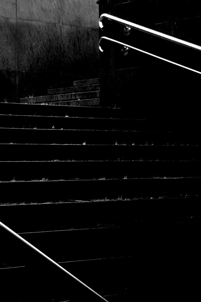 Спуск в подземный переход обои