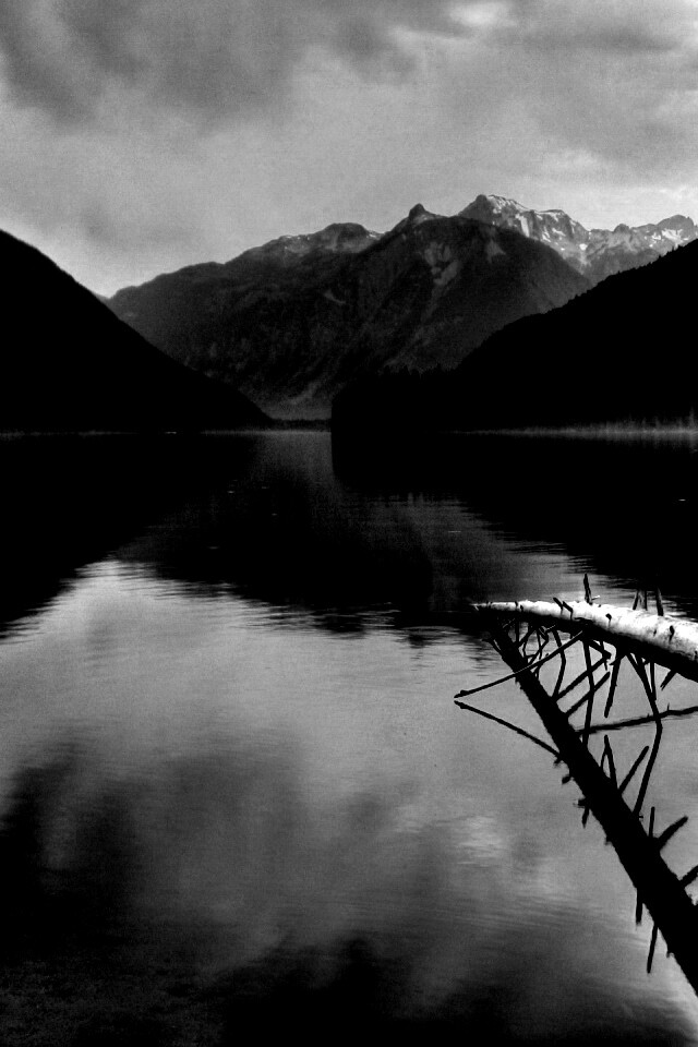 Горное озеро обои