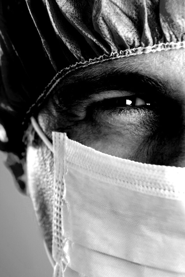 Лицо хирурга обои