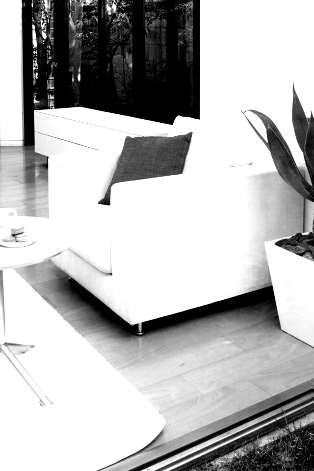 Белое кресло обои