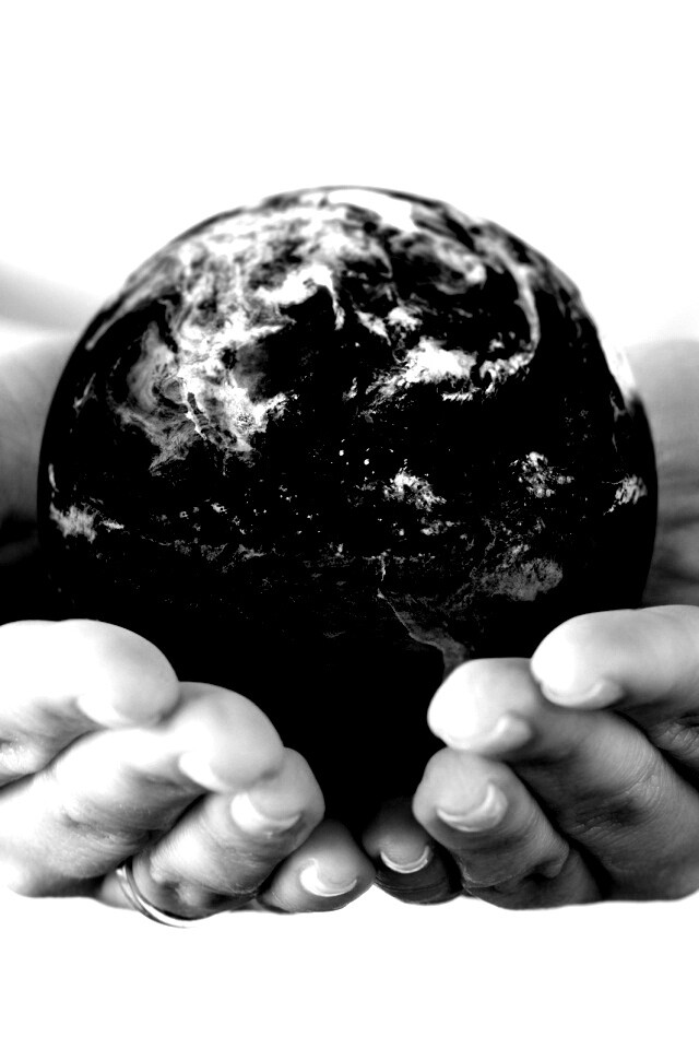 Весь мир в твоих руках обои