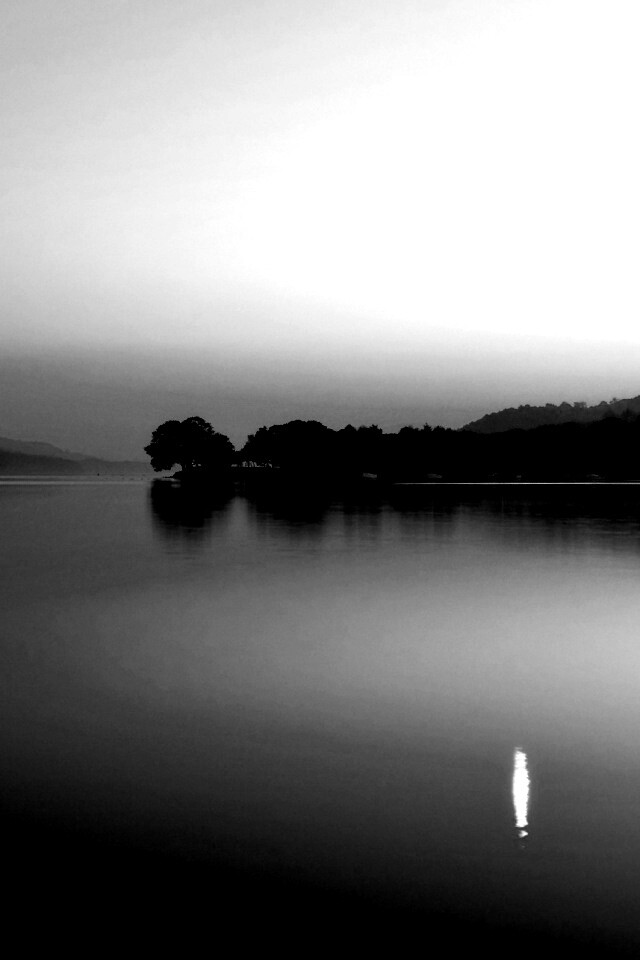 Сумерки над озером обои