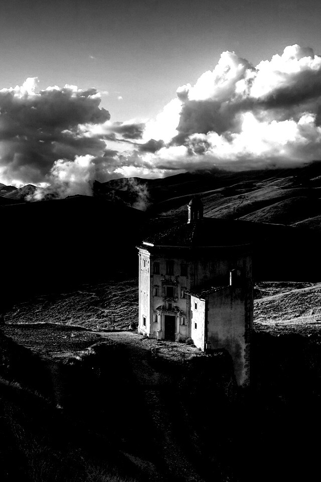 Горная церковь обои