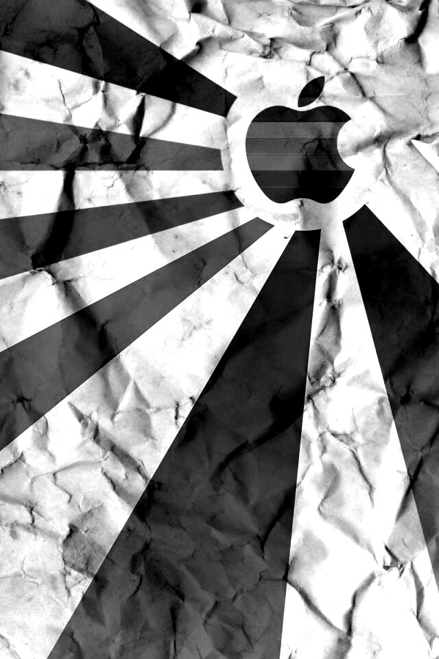 Радужный логотип Apple на мятой бумаге обои