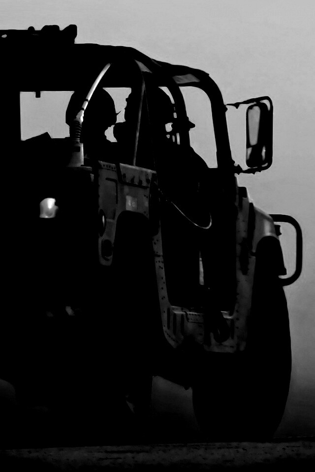 Военный Hammer обои