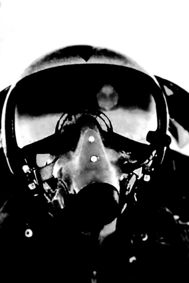 Пилот истребителя обои