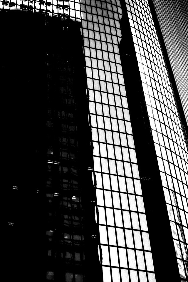 Стеклянная стена небоскреба обои