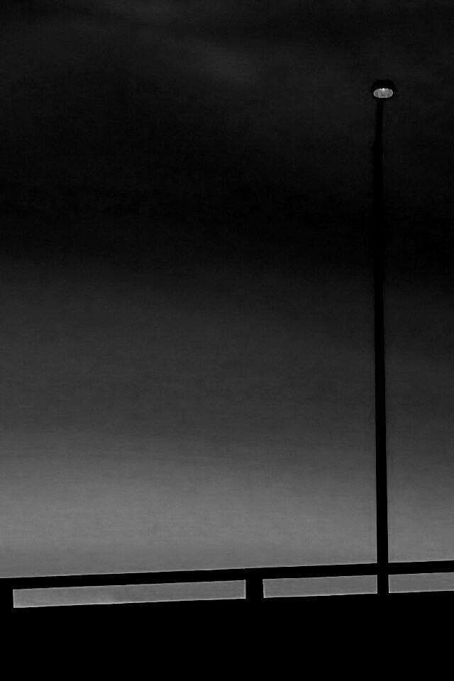 Одинокий фонарь обои