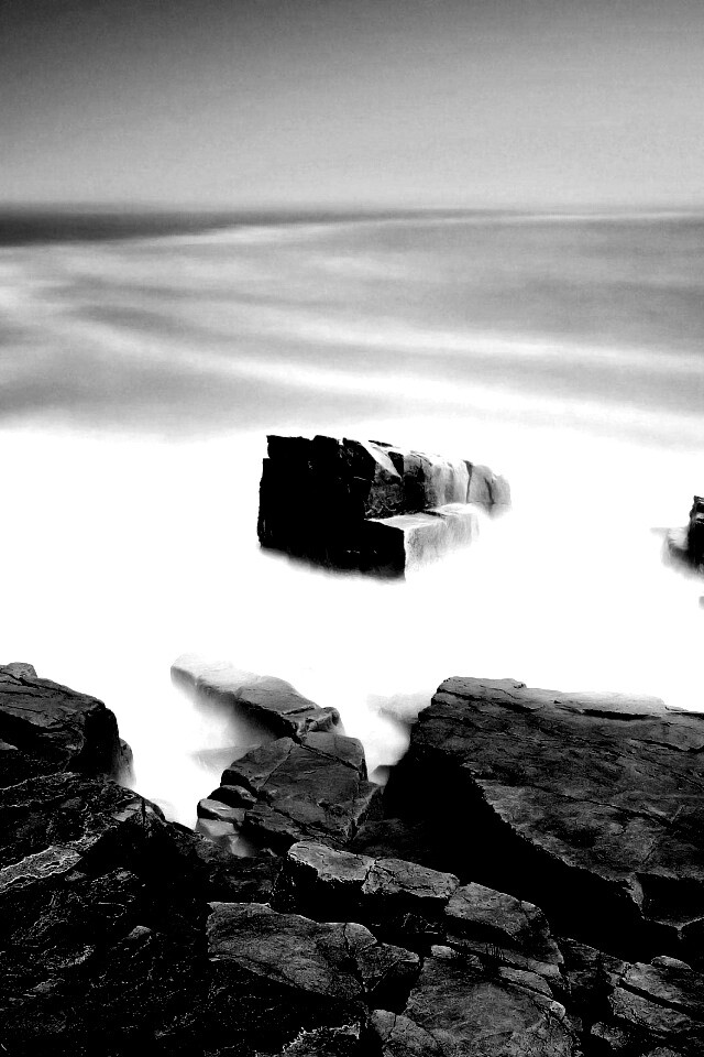 Скалы у моря обои