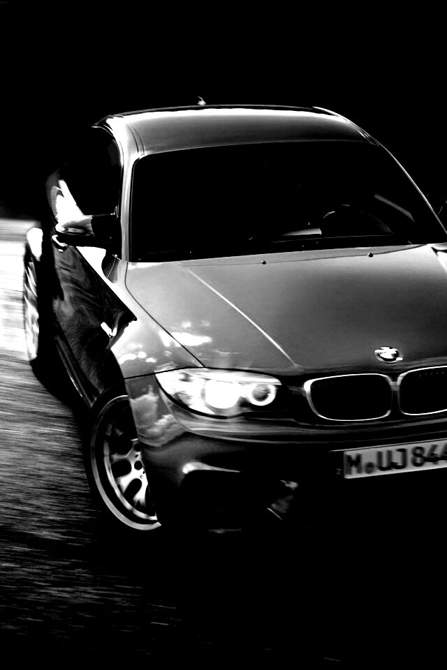 BMW M1 в заносе на треке обои