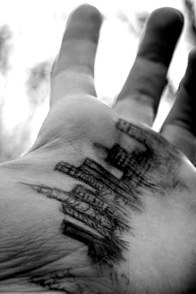 Город на ладони обои