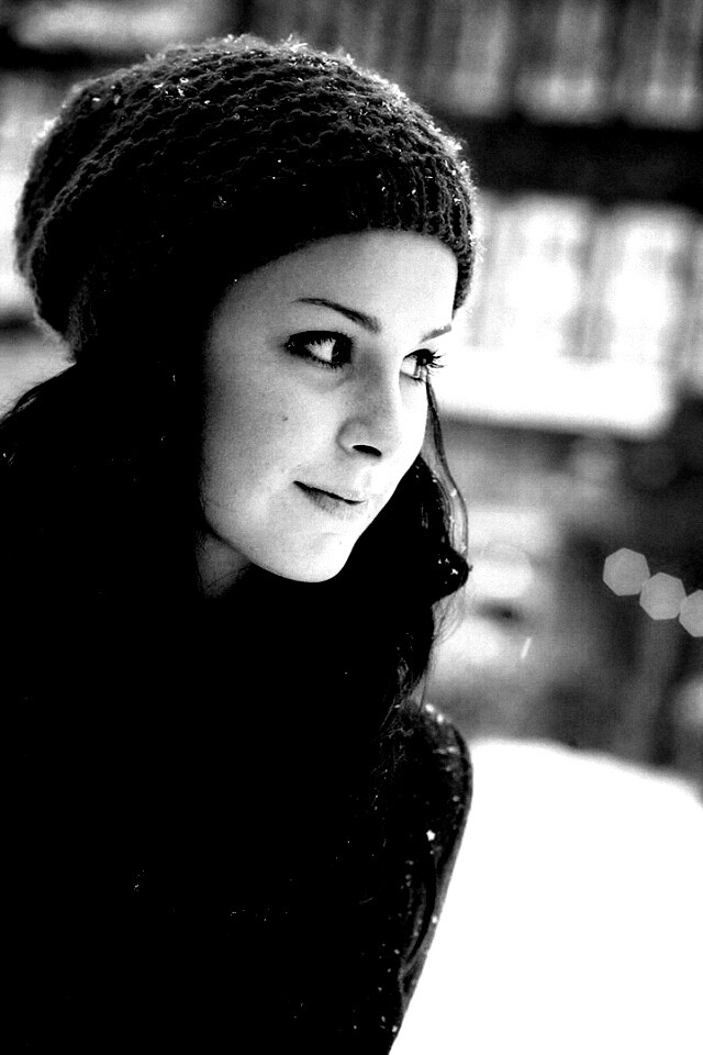 Девушка зимой обои