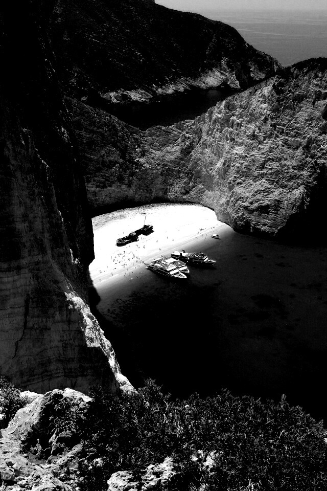 Яхты в бухте обои