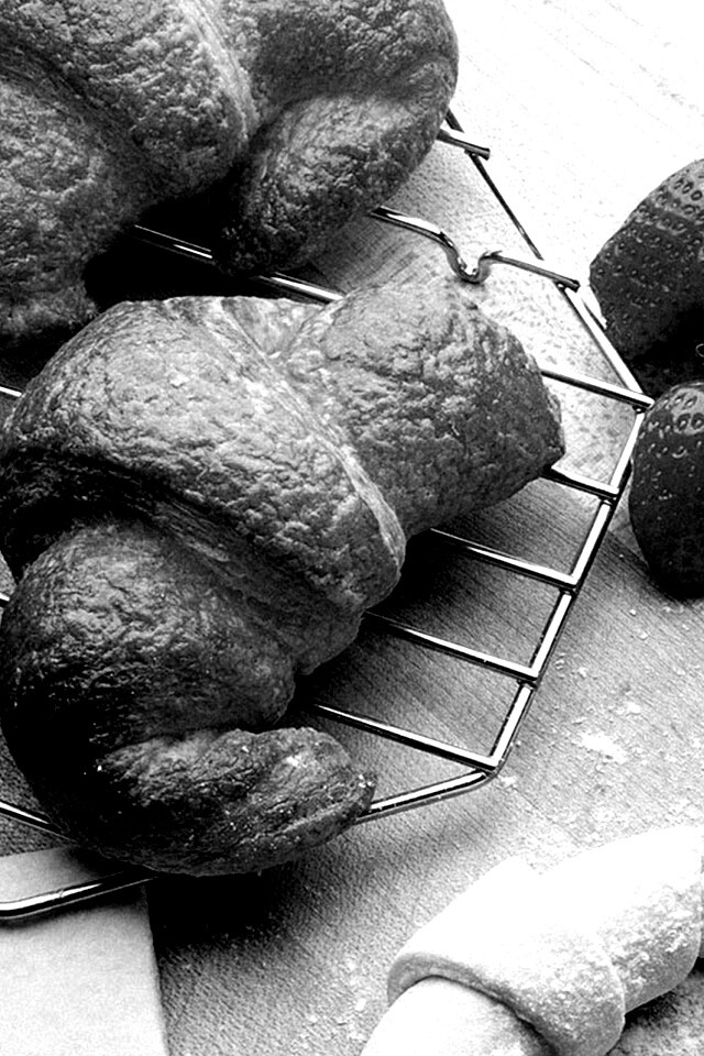 Круассаны с клубникой обои