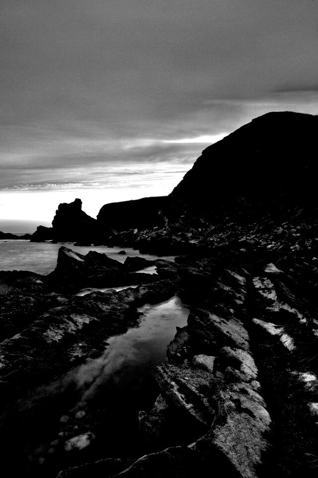 Скалистый берег обои